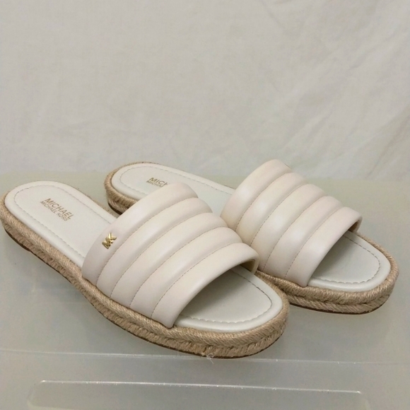 NWOT- Michael Kors Quilted Slides- 9 - Picture 1 of 11